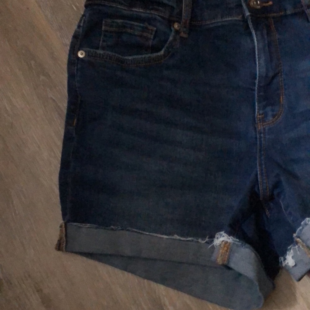 Wonderly Mid Rise Short Distressed Jeans - Picture 3 of 8